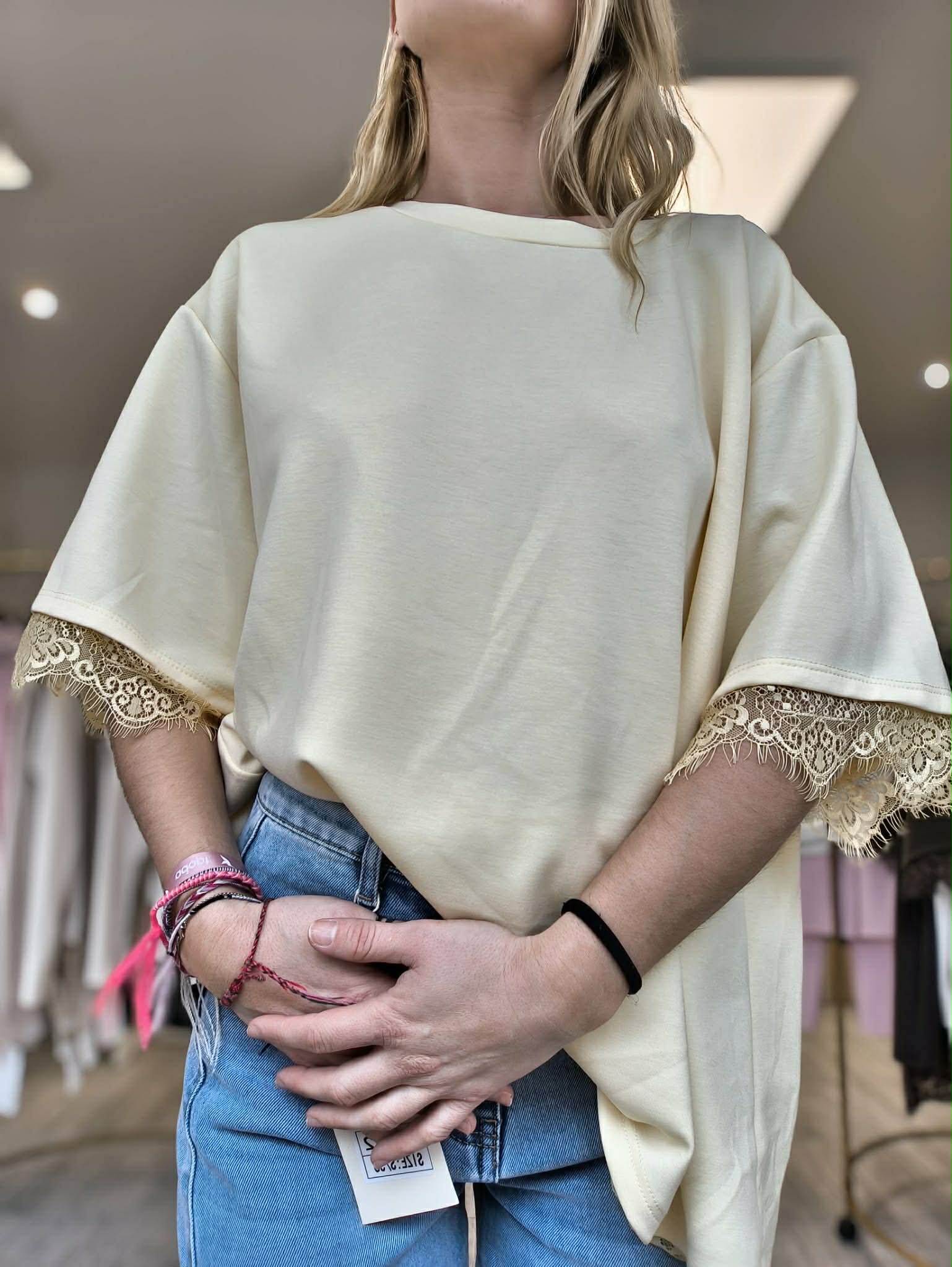 Tee-shirt dentelles